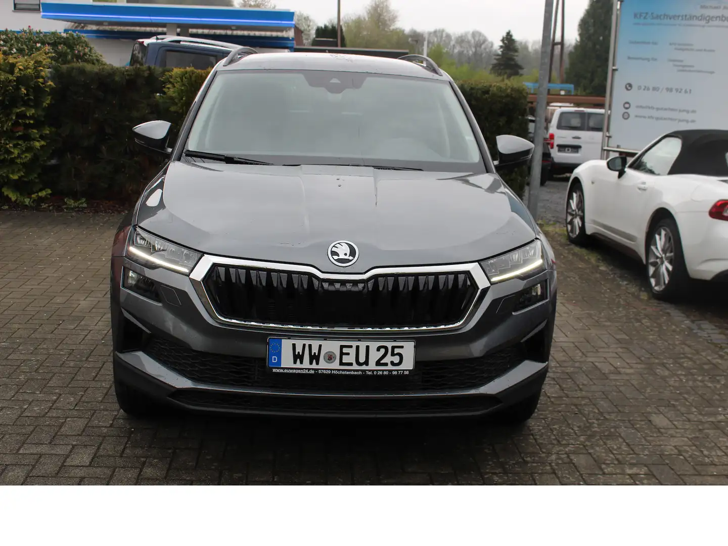 Skoda Karoq 1,5 TSI Selection LED/SHZ/LHZ/Kamera Grigio - 2
