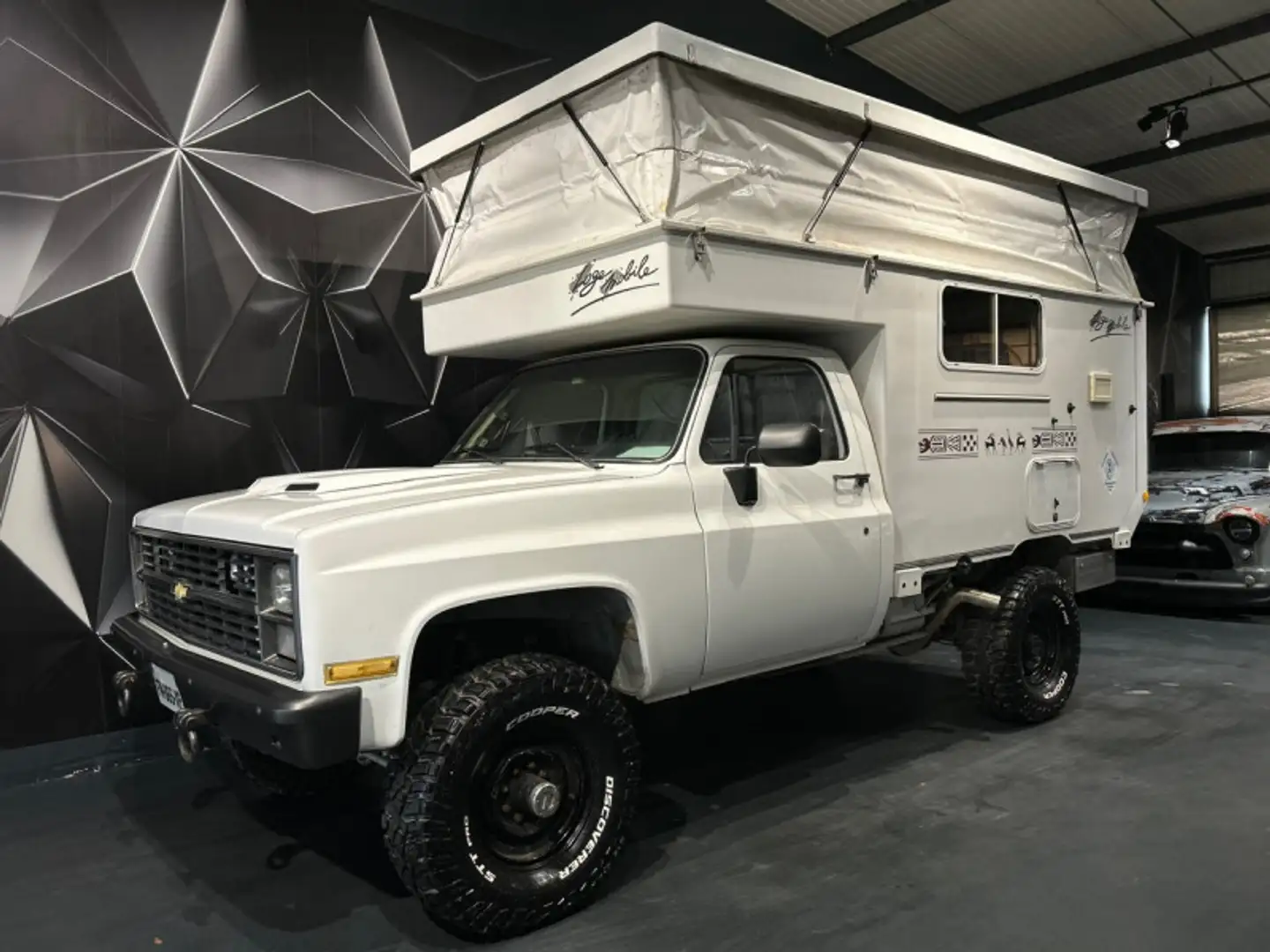 Chevrolet K30 CAMPING CAR RAID Weiß - 1