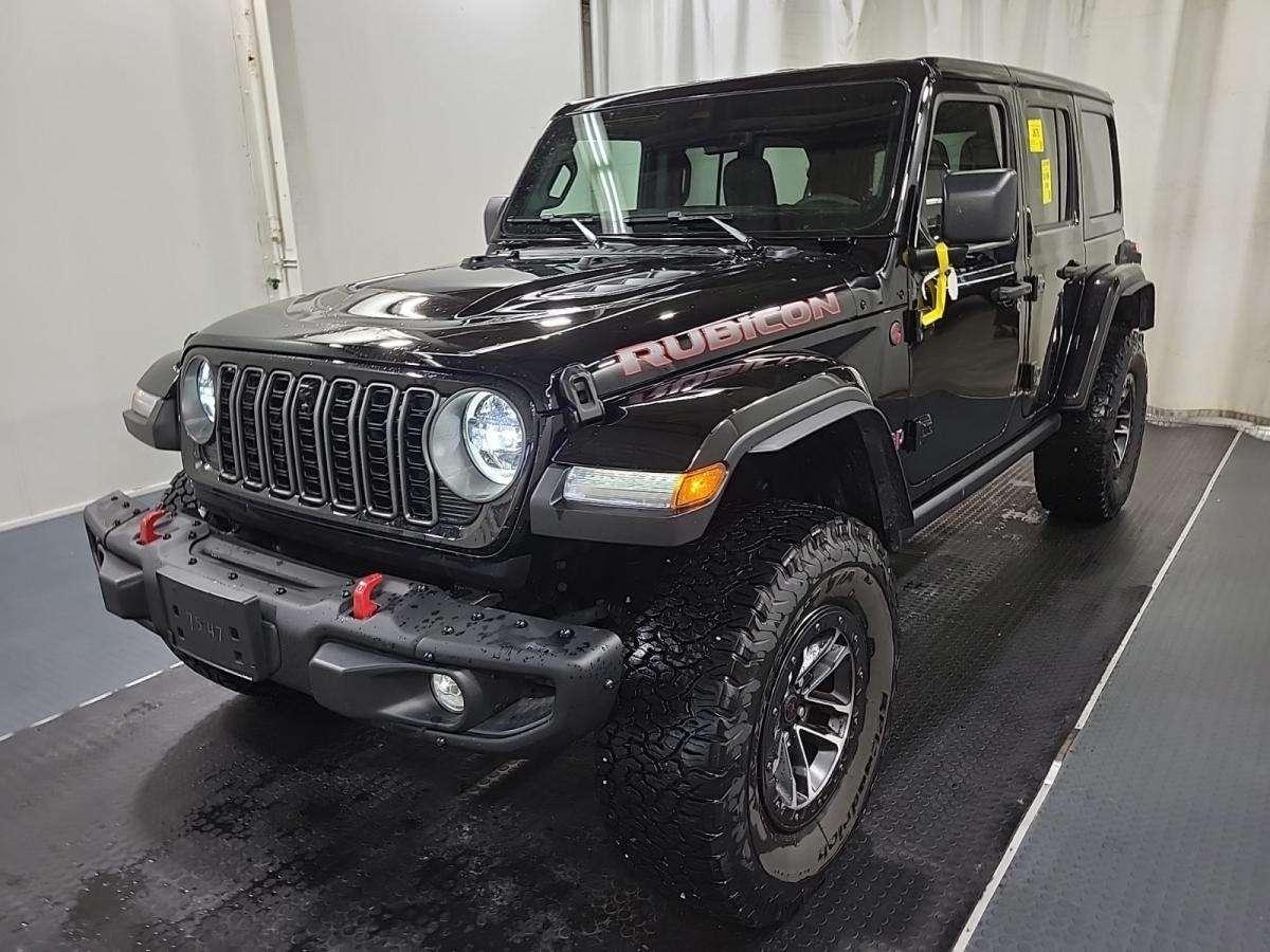 2026 Jeep Wrangler RUBICON X | 35 TIRE PKG | HEATED LEATHER | NAVI | REMOTE START | STEEL BUMPER GRP | HITCH | CARPLAY