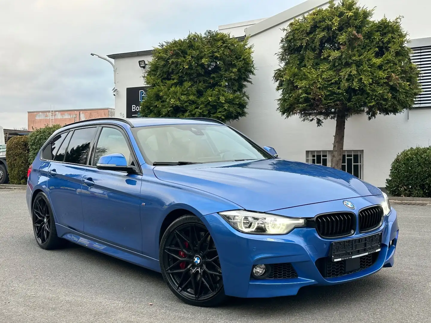 BMW 340 ix Touring*M-SPORTPAKET*SHADOW-LINE* Bleu - 2
