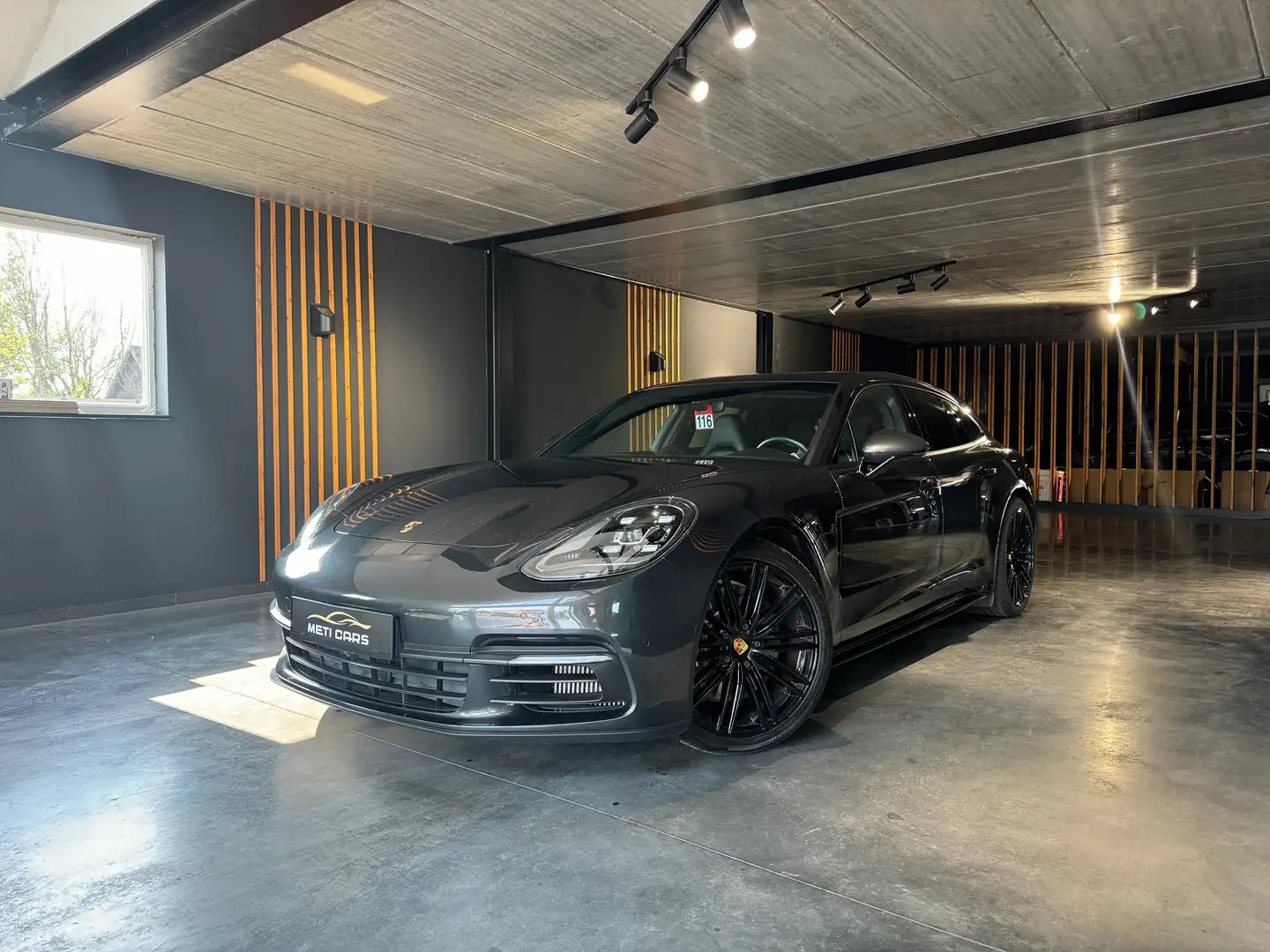 Porsche Panamera 4 e-Hybrid Sport Turismo 2.9 V6 Bi-Turbo PHEV Noir - 2