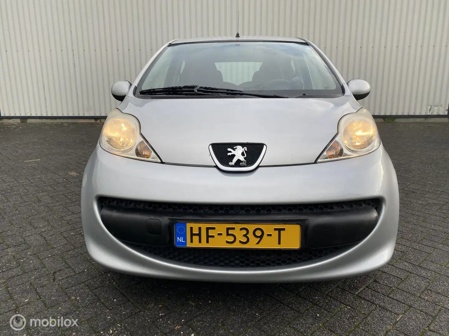 Peugeot 107 1.0-12V XR Gri - 2