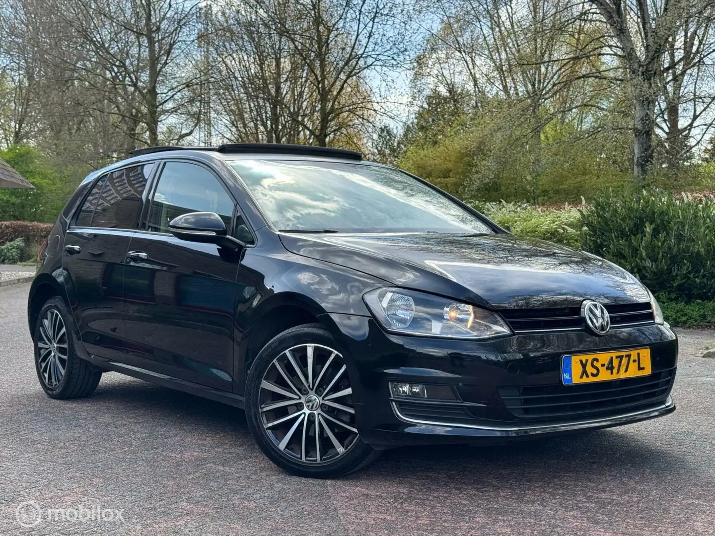 Volkswagen Golf 1.8 TSI Highline PANO/NAVI/ APK 2e EIG 125KW Noir - 2