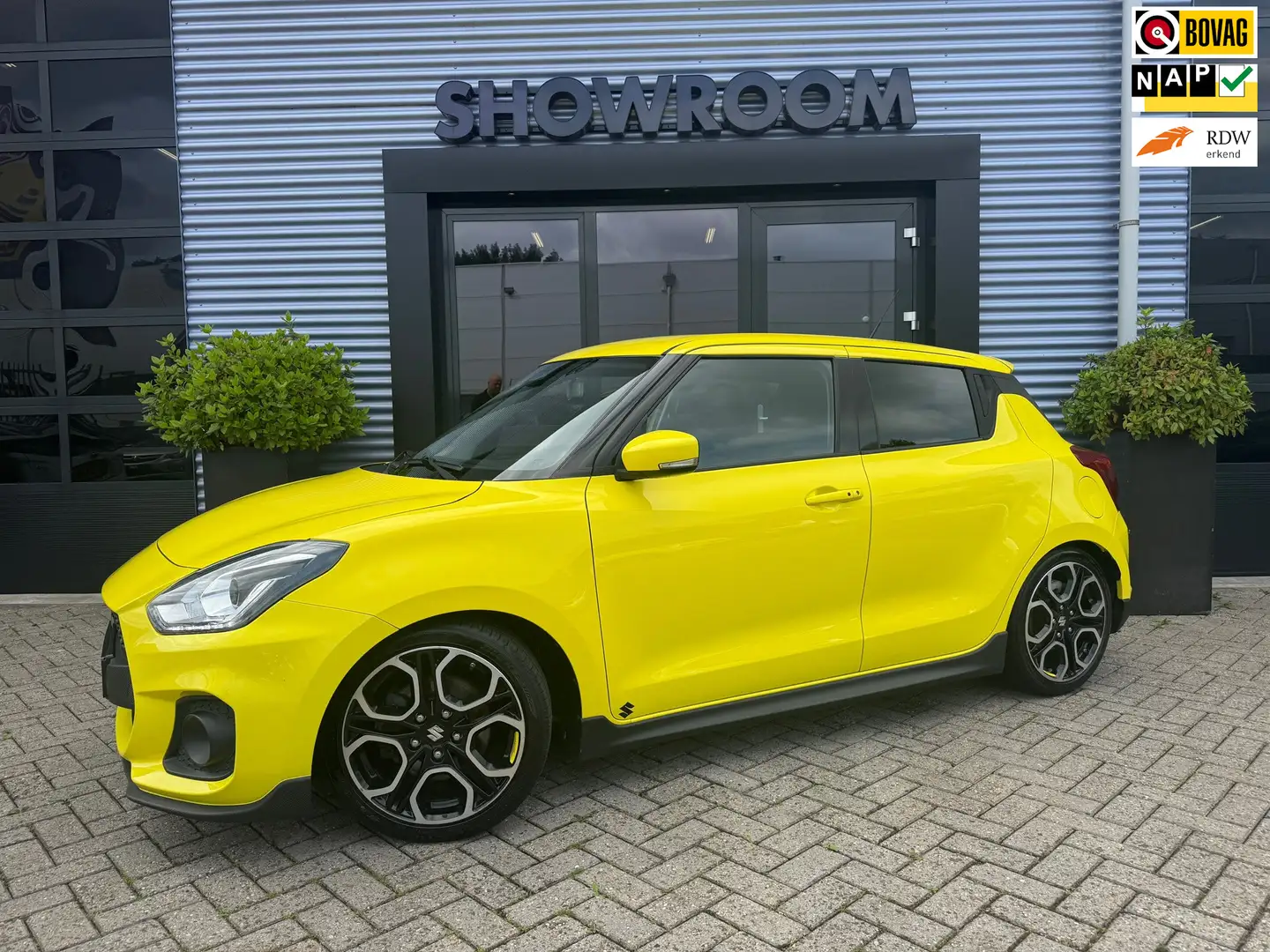 Suzuki Swift 1.4 Sport 140PK|Apple Carplay|Camera|Stoelverwarmi Yellow - 1