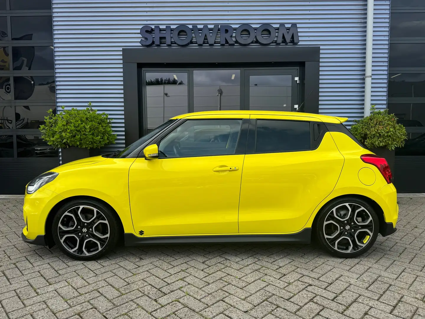 Suzuki Swift 1.4 Sport 140PK|Apple Carplay|Camera|Stoelverwarmi Yellow - 2
