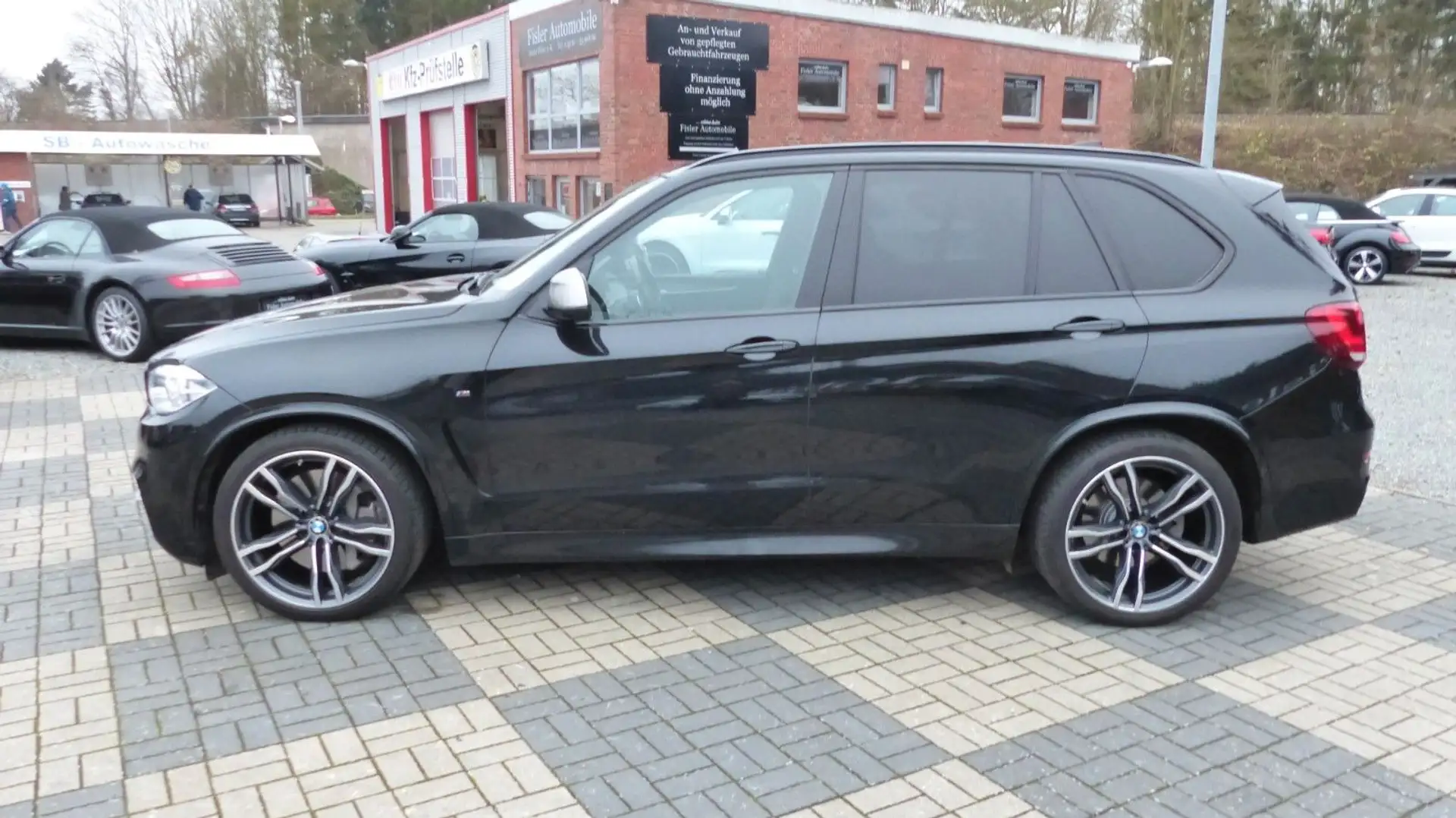 BMW X5 M d AHK Pano HeadUp Standhzg 360° Schwarz - 2