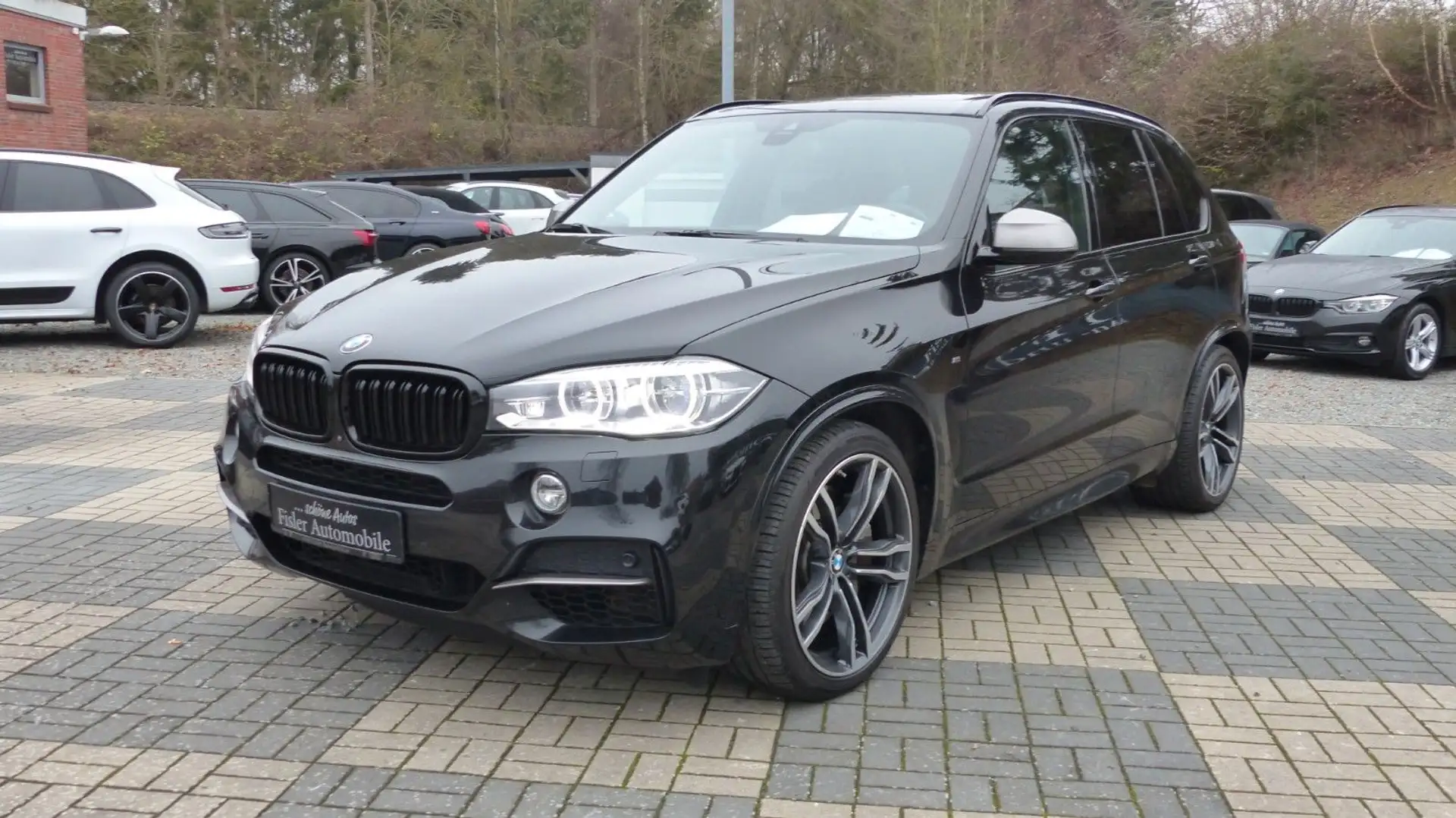 BMW X5 M d AHK Pano HeadUp Standhzg 360° Schwarz - 1