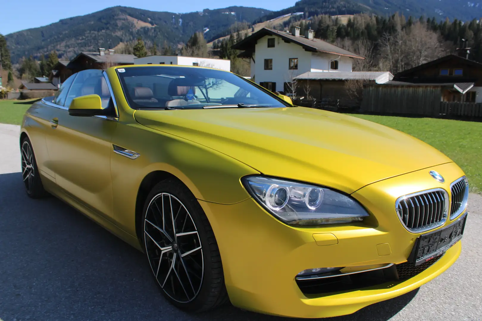 BMW 640 640i Cabrio Aut. Jaune - 1