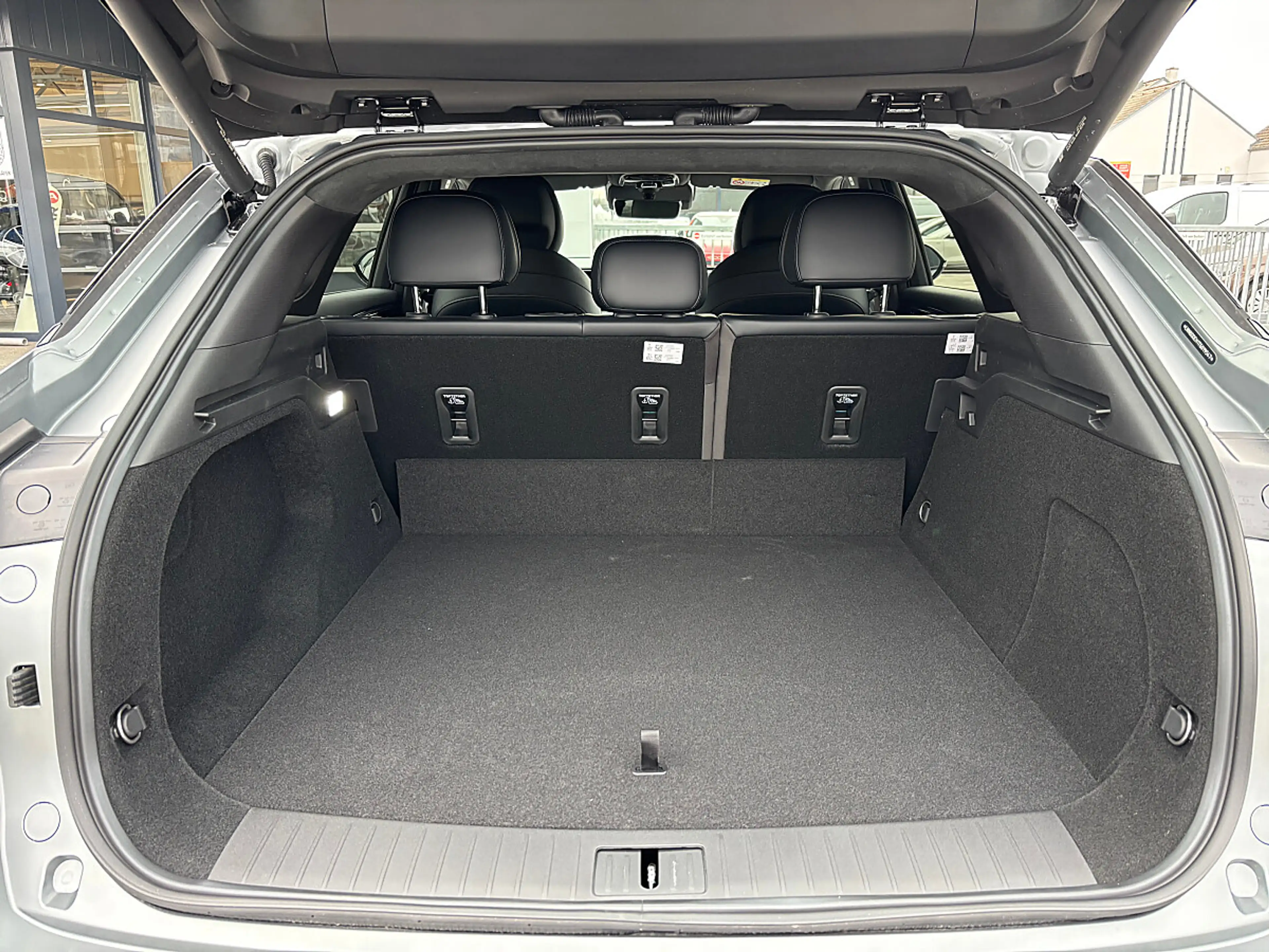 Omoda 9 PHEV 1.5TGDi Premium Line AWD — photo 12