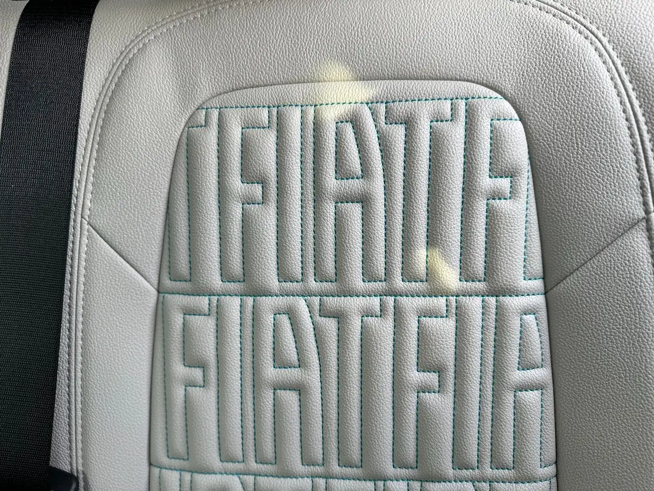 Fiat 600 1.2 Hybrid La Prima II 17