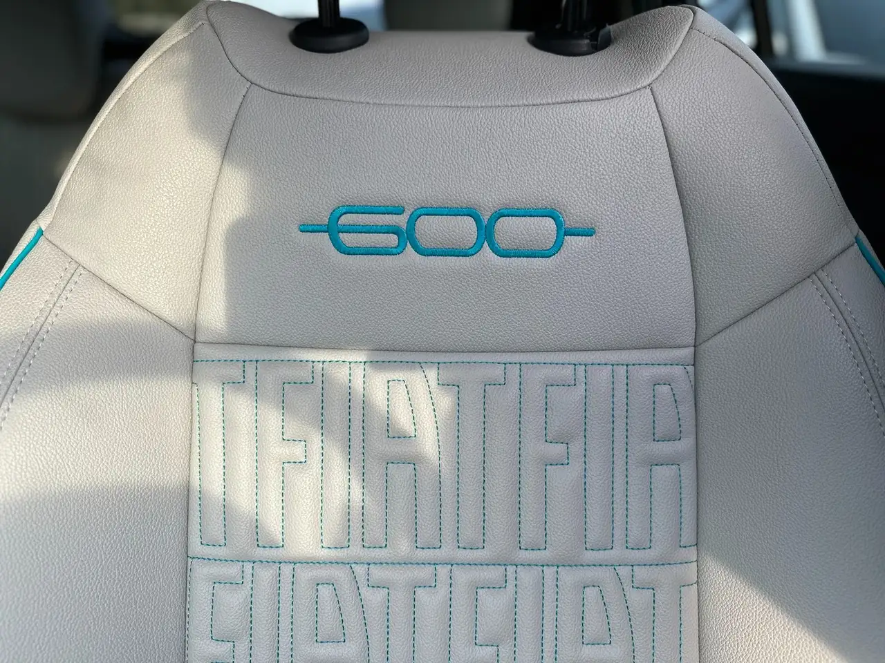 Fiat 600 1.2 Hybrid La Prima II 6