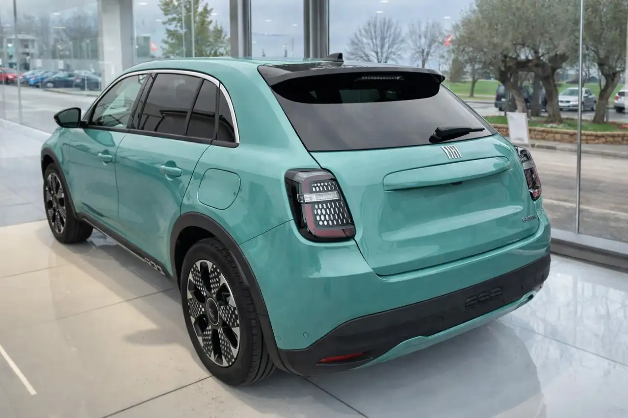 Fiat 600 1.2 Hybrid La Prima II 2