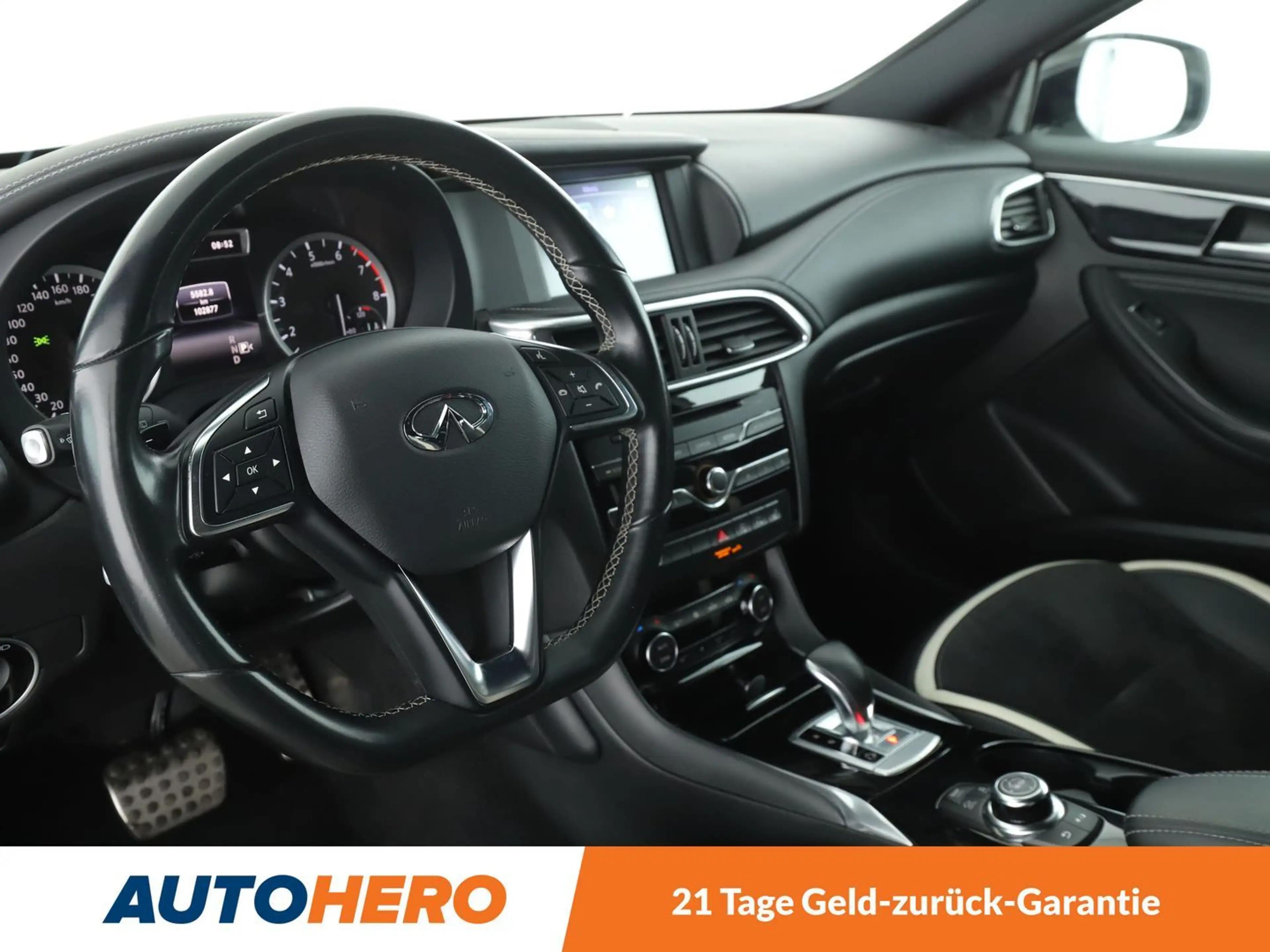Infiniti Q30 2.0 Turbo Sport AWD Aut.*NAVI*PDC*SHZ*ALU* — photo 11