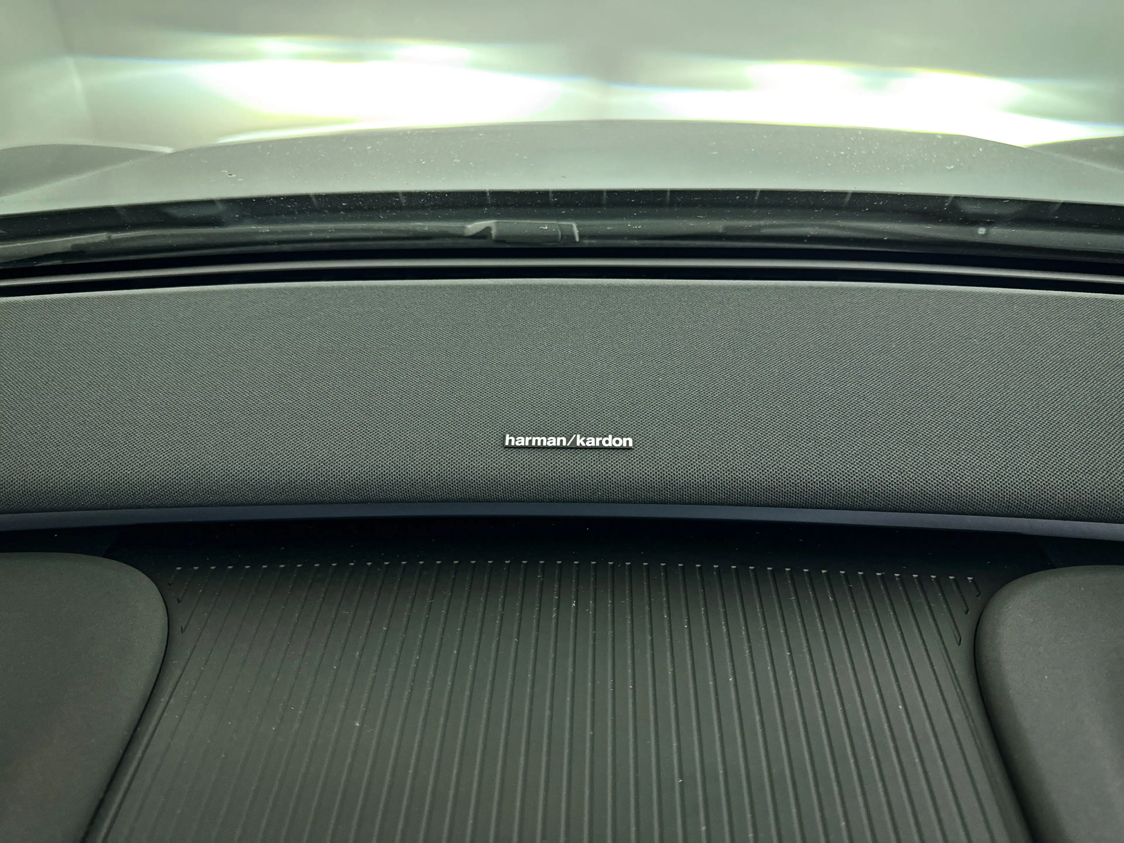 Volvo EX30 Single Motor Extended Range Plus 69 kWh | Parkeerc — photo 27