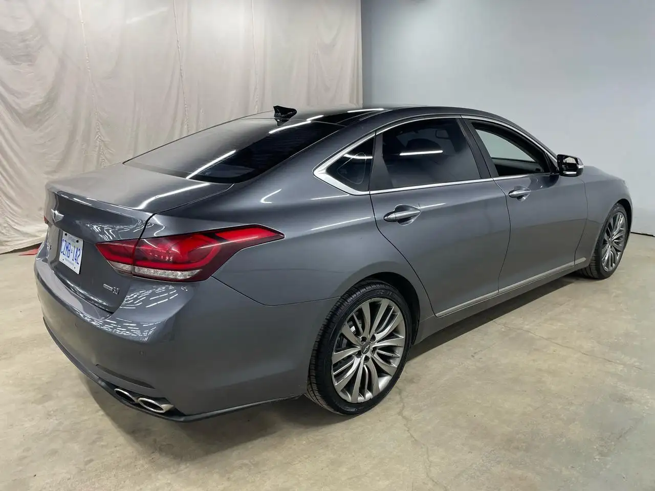 Hyundai Genesis photo Hyundai Genesis