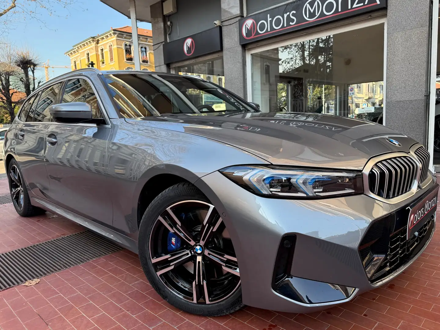BMW 330 330d Touring mhev 48V Msport xdrive auto Grigio - 1