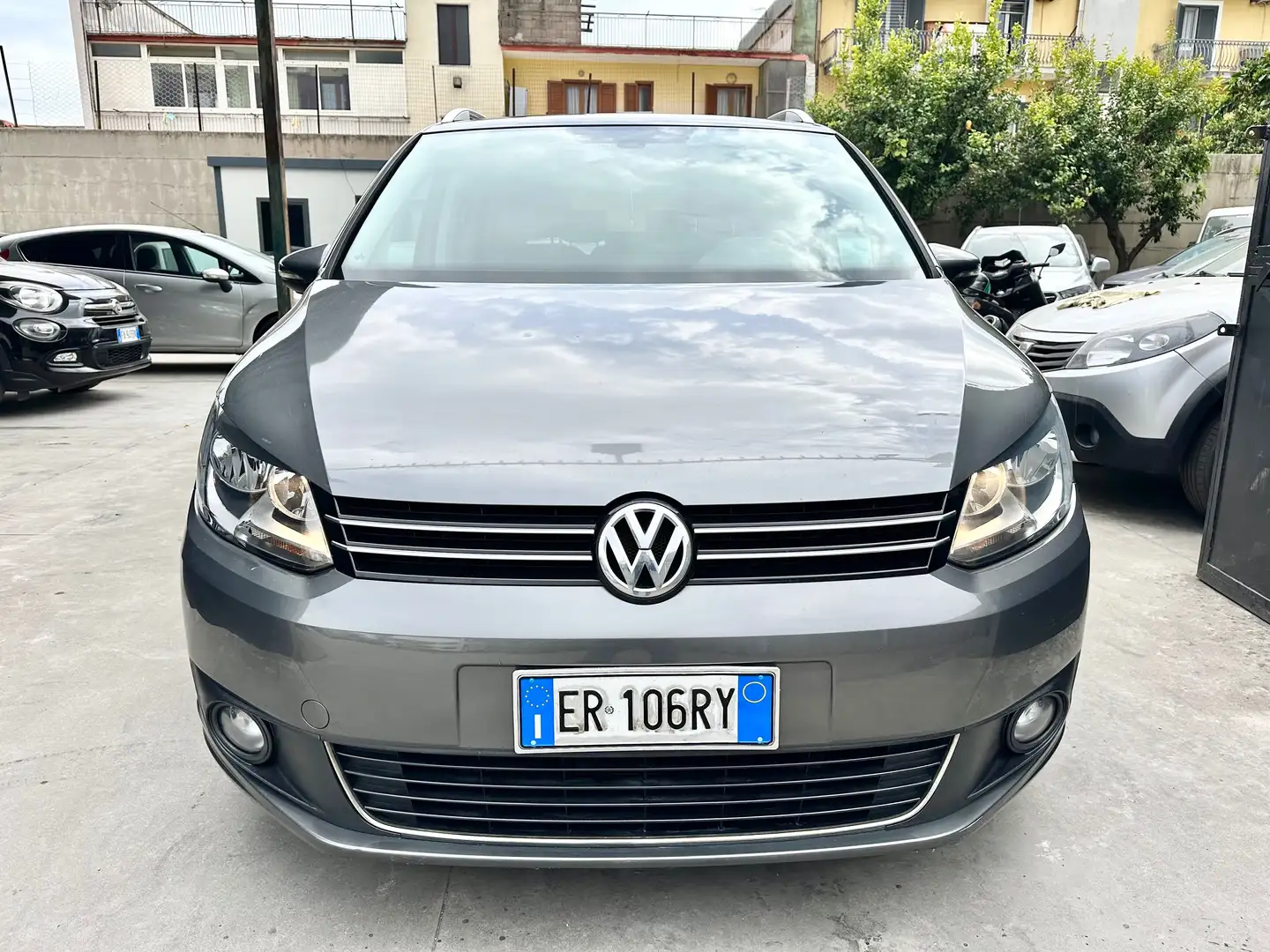 Volkswagen Touran Touran 1.6 tdi Comfortline Business dsg Сірий - 1
