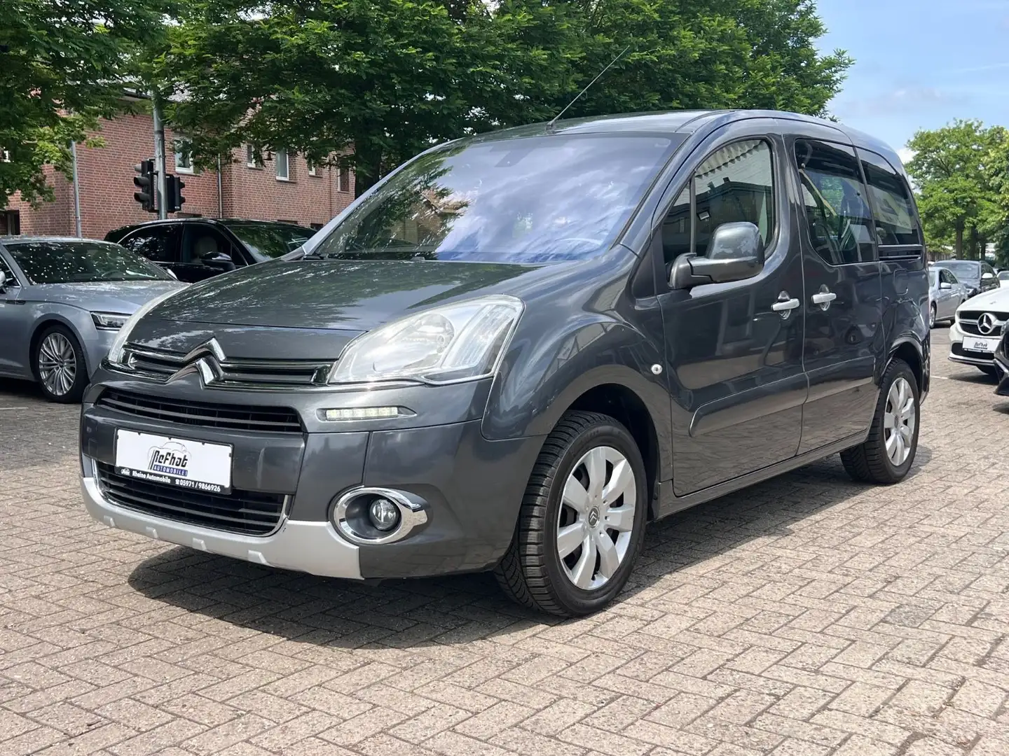 Citroen Berlingo Kombi Selection Grau - 2