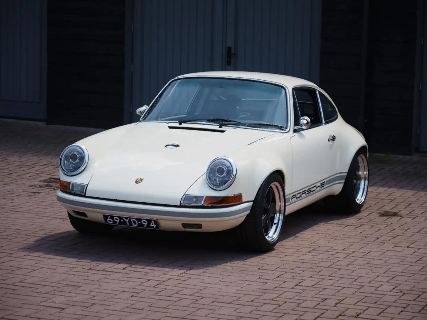 Porsche 911 Backdate 3.4L Wit - 1
