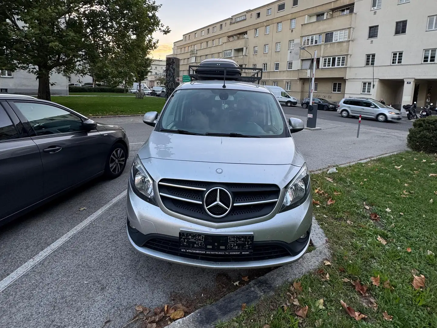 Mercedes-Benz Citan Tourer 111 CDI extralang Silber - 2