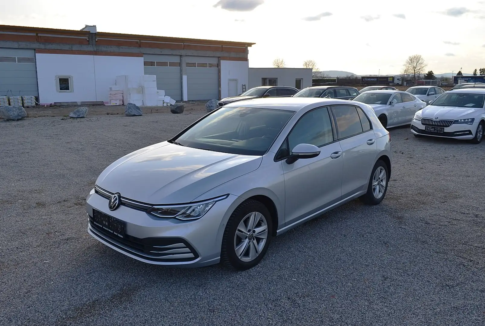 Volkswagen Golf 2,0 TDI Life DSG Grau - 1