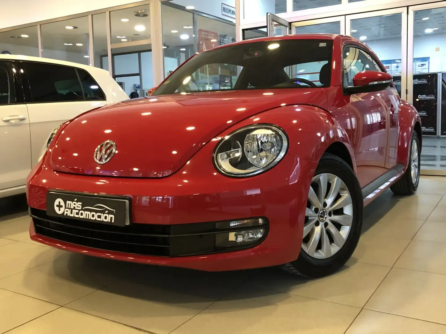 Volkswagen Beetle 1.6TDI Beetlemanía 105 Piros - 1