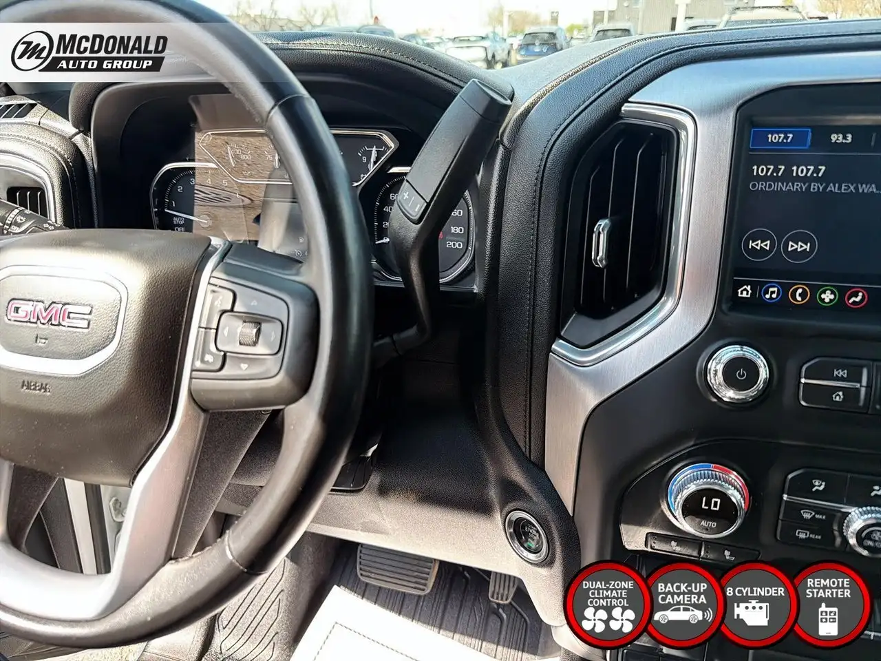 GMC Sierra 1500 снимка GMC Sierra 1500
