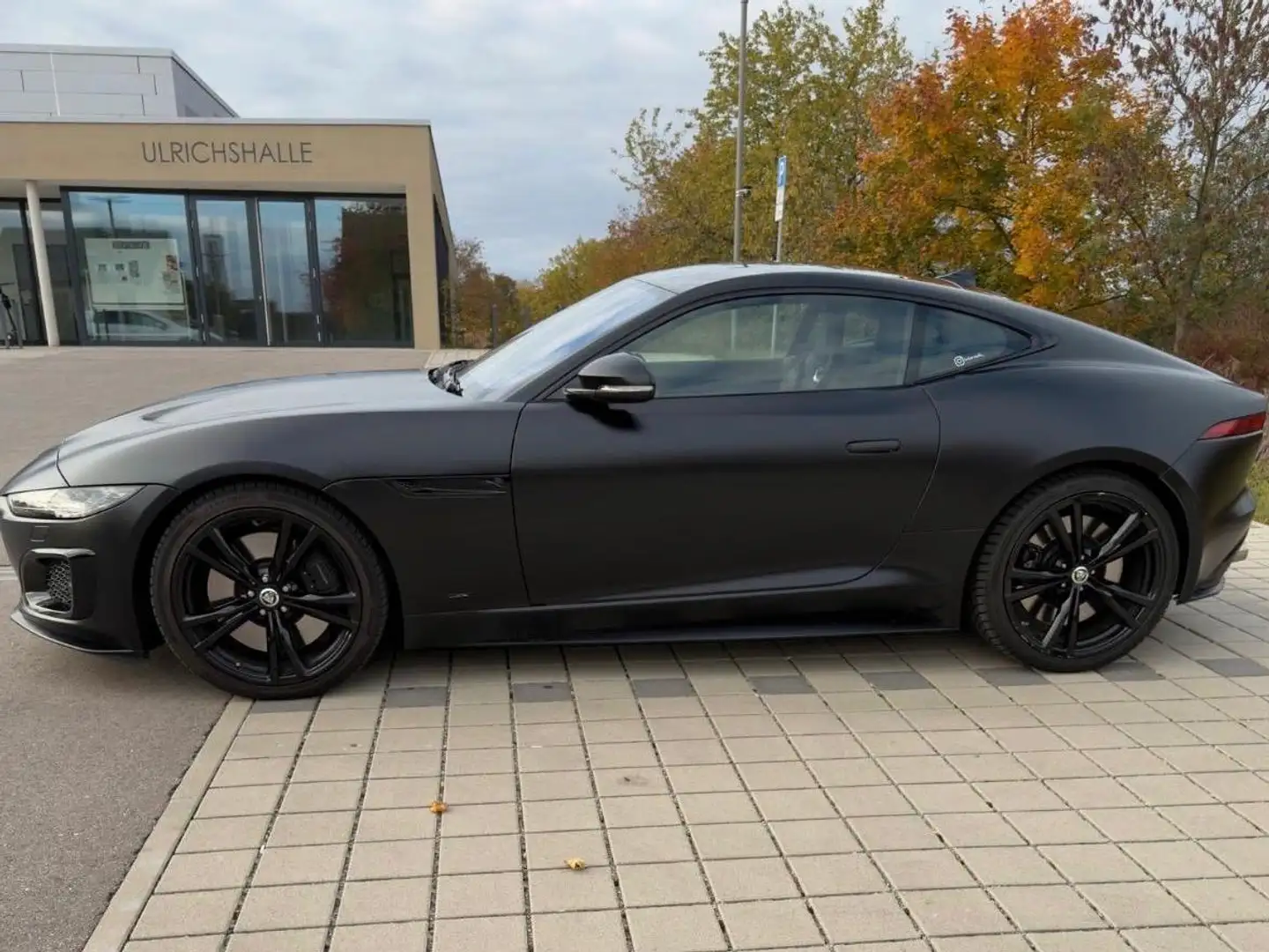Jaguar F-Type R*Allrad*MwSt*Garantie*Scheckheft*Pano*Leder*uvm Grau - 2