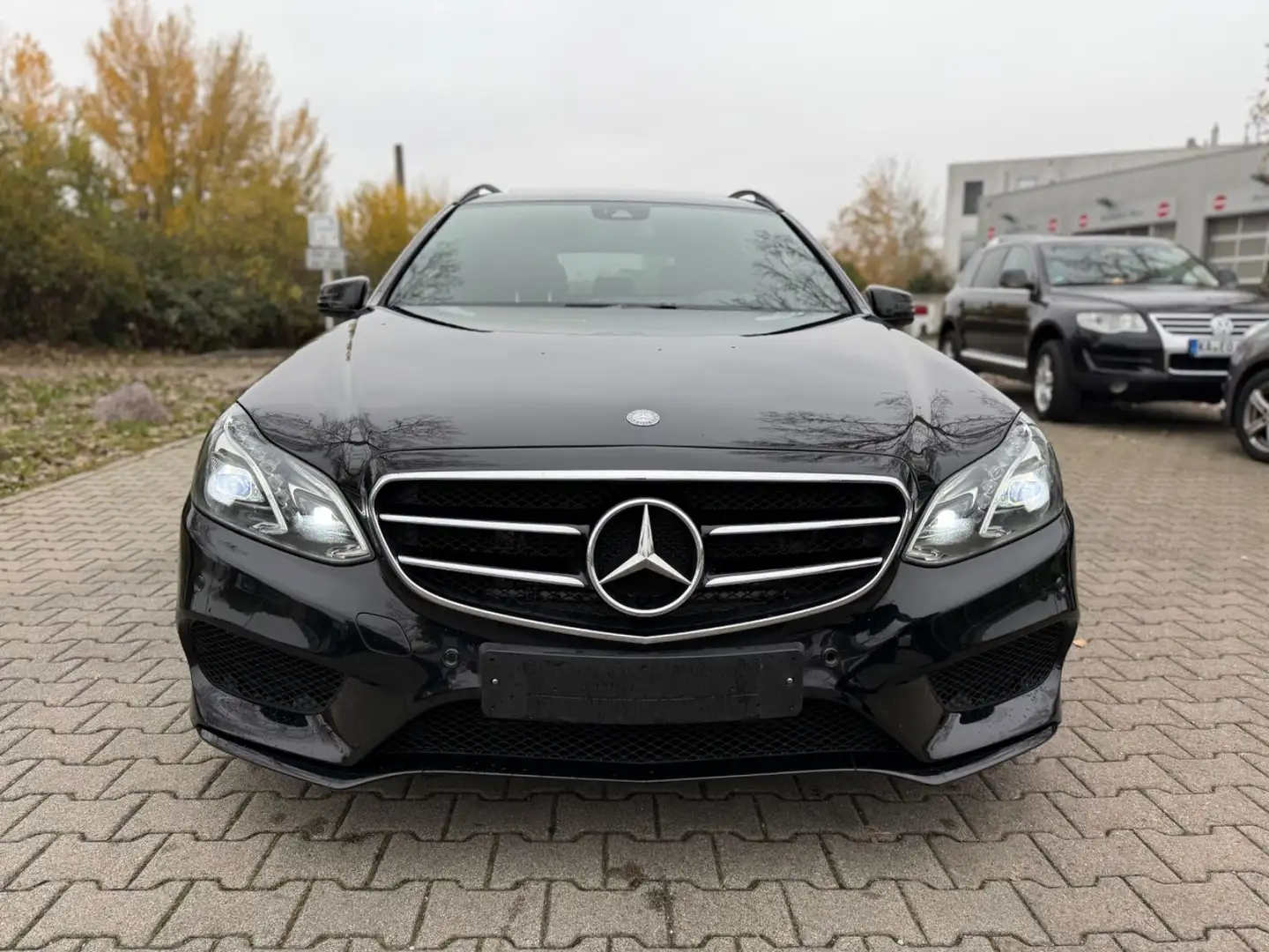 Mercedes-Benz E 350 BlueTec 4Matic/AMG PACKET/ACC/MEMORY/AHK/ Noir - 2