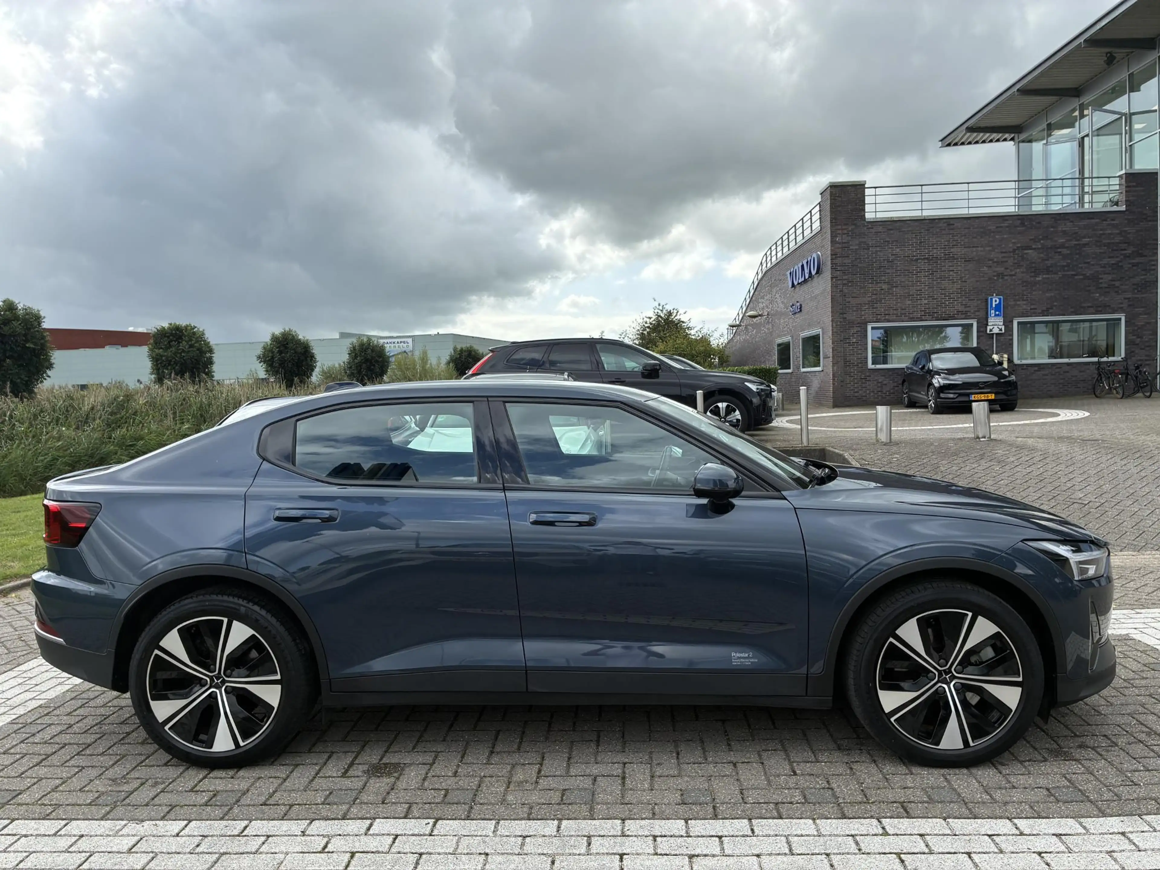 Polestar 2 Standard Range Single Motor 69 kWh Elektrisch vers — photo 8