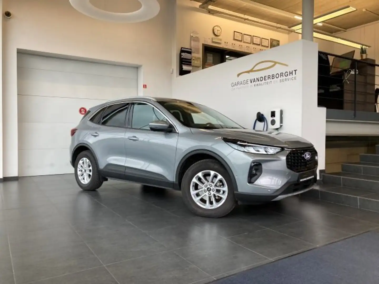 Ford Kuga TITANIUM BENZINE NEW MODEL Argent - 1