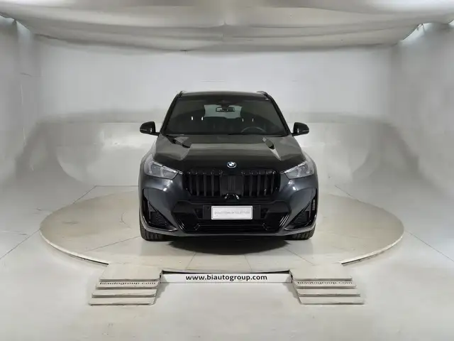BMW X1 view 3