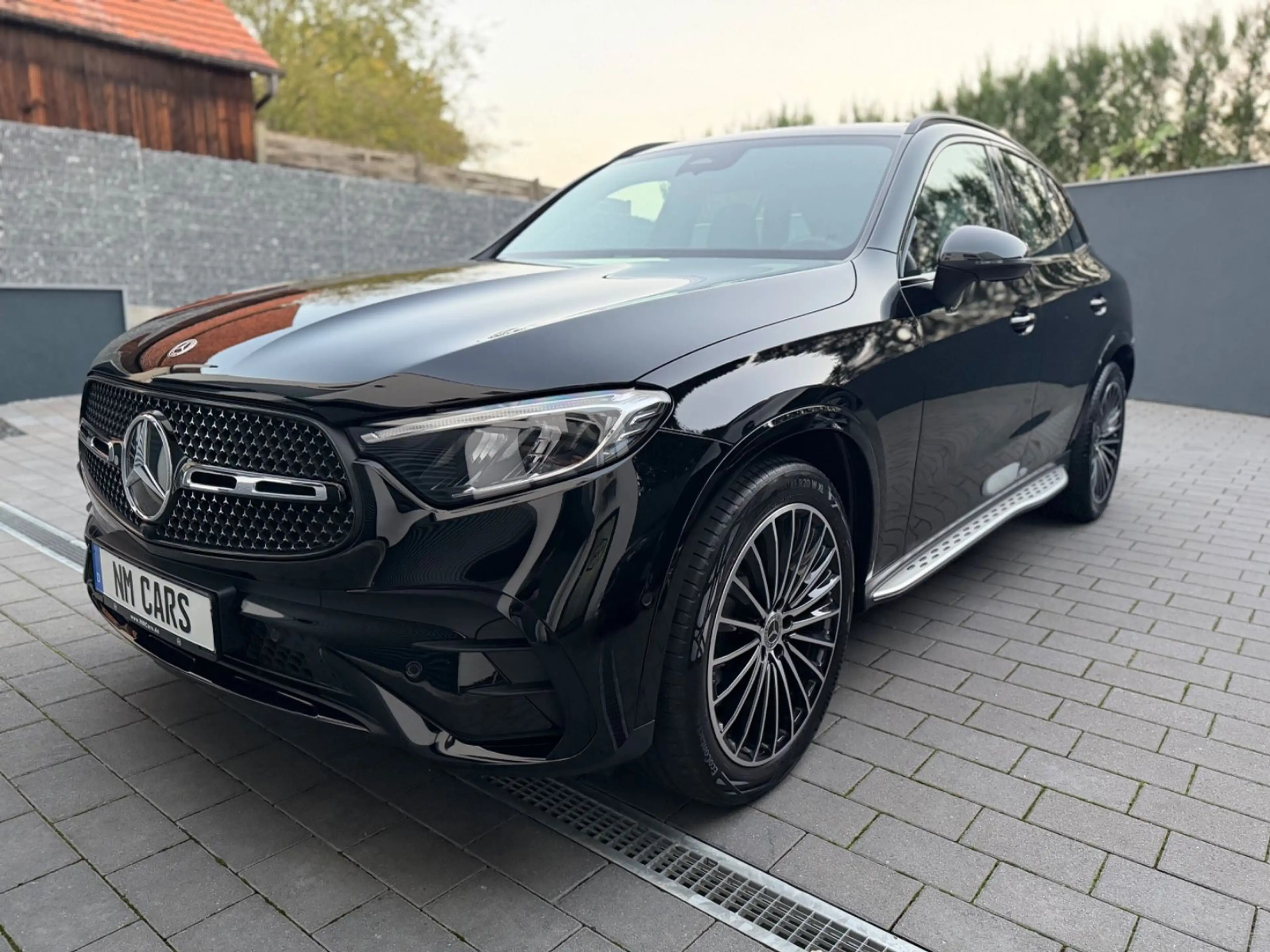 Mercedes-Benz GLC 200 4MATIC/AMG-LINE/NIGHTPAKET/PANORAMA/LED/ — photo 11