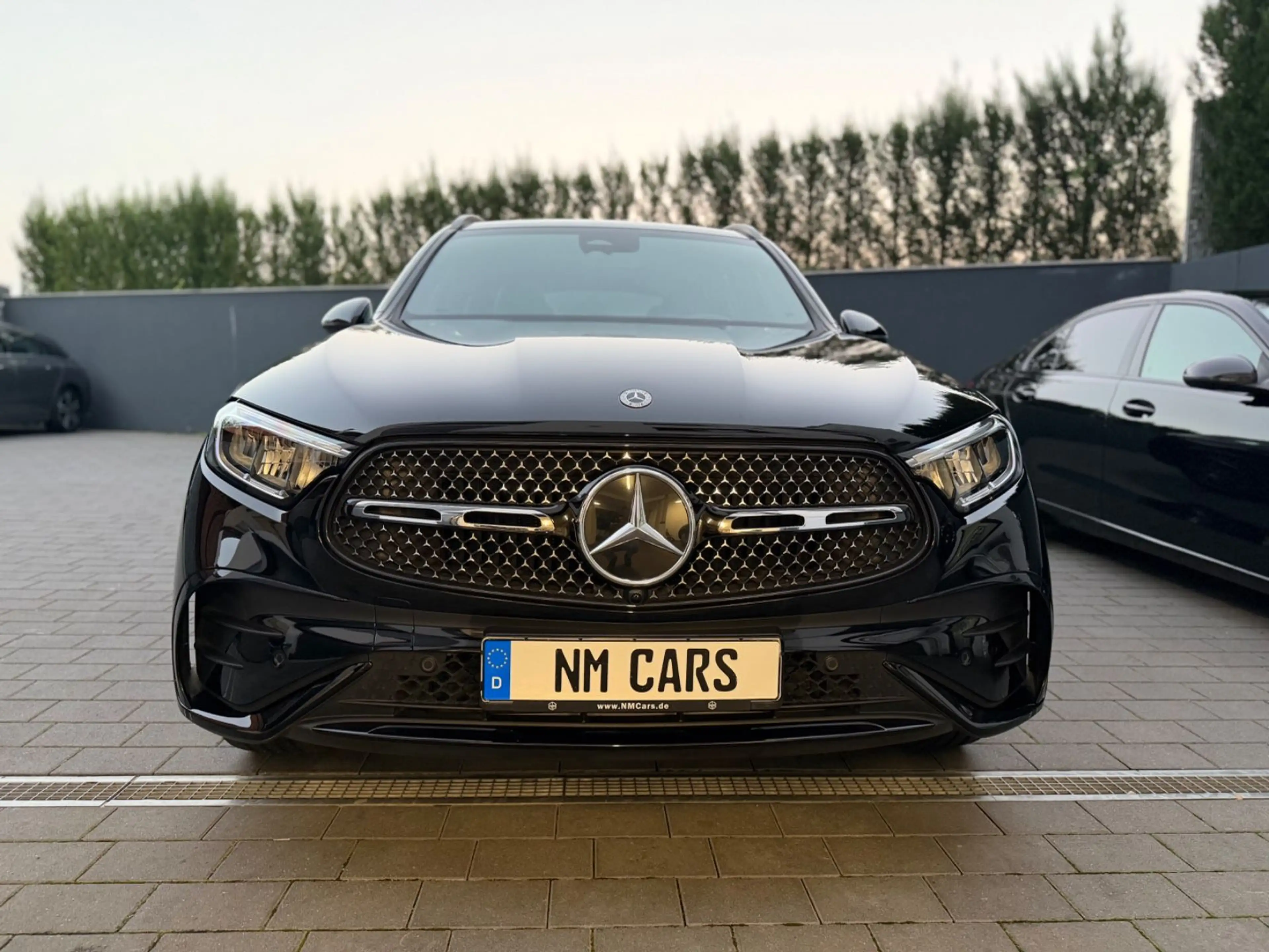 Mercedes-Benz GLC 200 4MATIC/AMG-LINE/NIGHTPAKET/PANORAMA/LED/ — photo 13