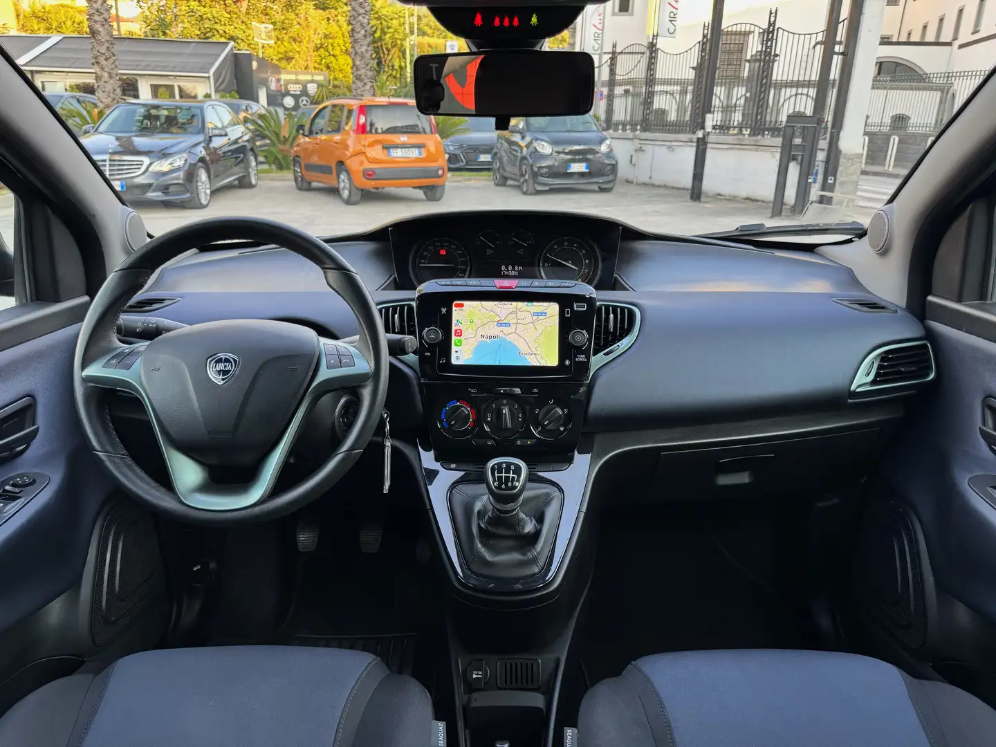 Lancia Ypsilon 1.0 Firefly Hybrid Gold Plus 70CV LED CAM Nero - 2