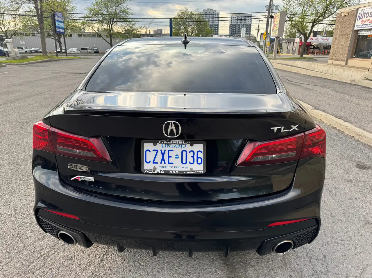 Acura TLX снимка Acura TLX