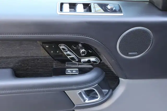 Land Rover Range Rover view 11