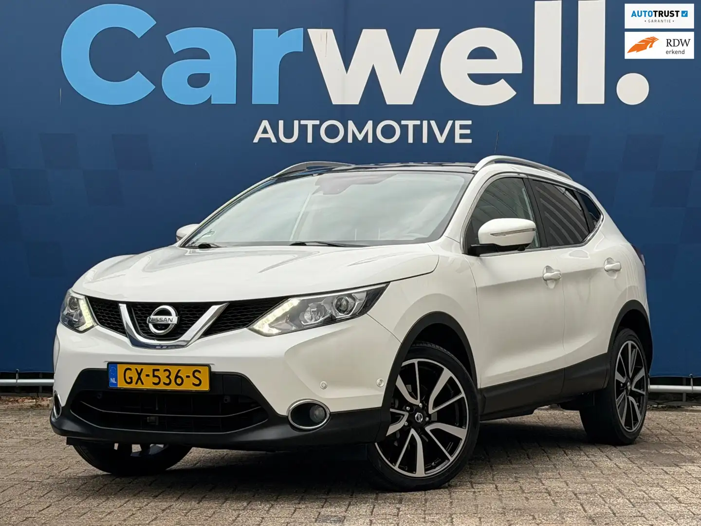 Nissan Qashqai 1.2 Premier Edition|2e Eigenaar|Pano|HalfLeder|Sto Wit - 1