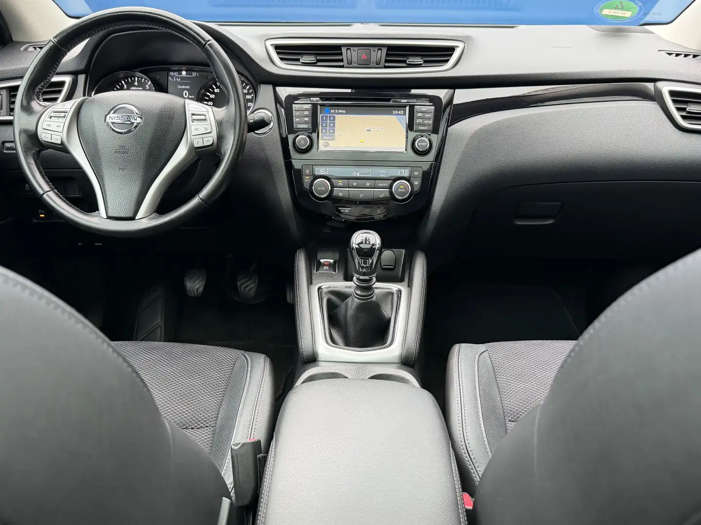 Nissan Qashqai 1.2 Premier Edition|2e Eigenaar|Pano|HalfLeder|Sto Wit - 2