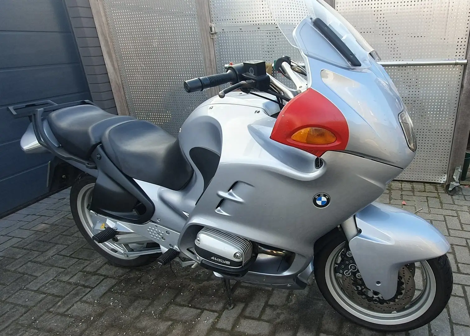BMW R 1100 RT vollverkleideter Reisetourer srebrna - 1