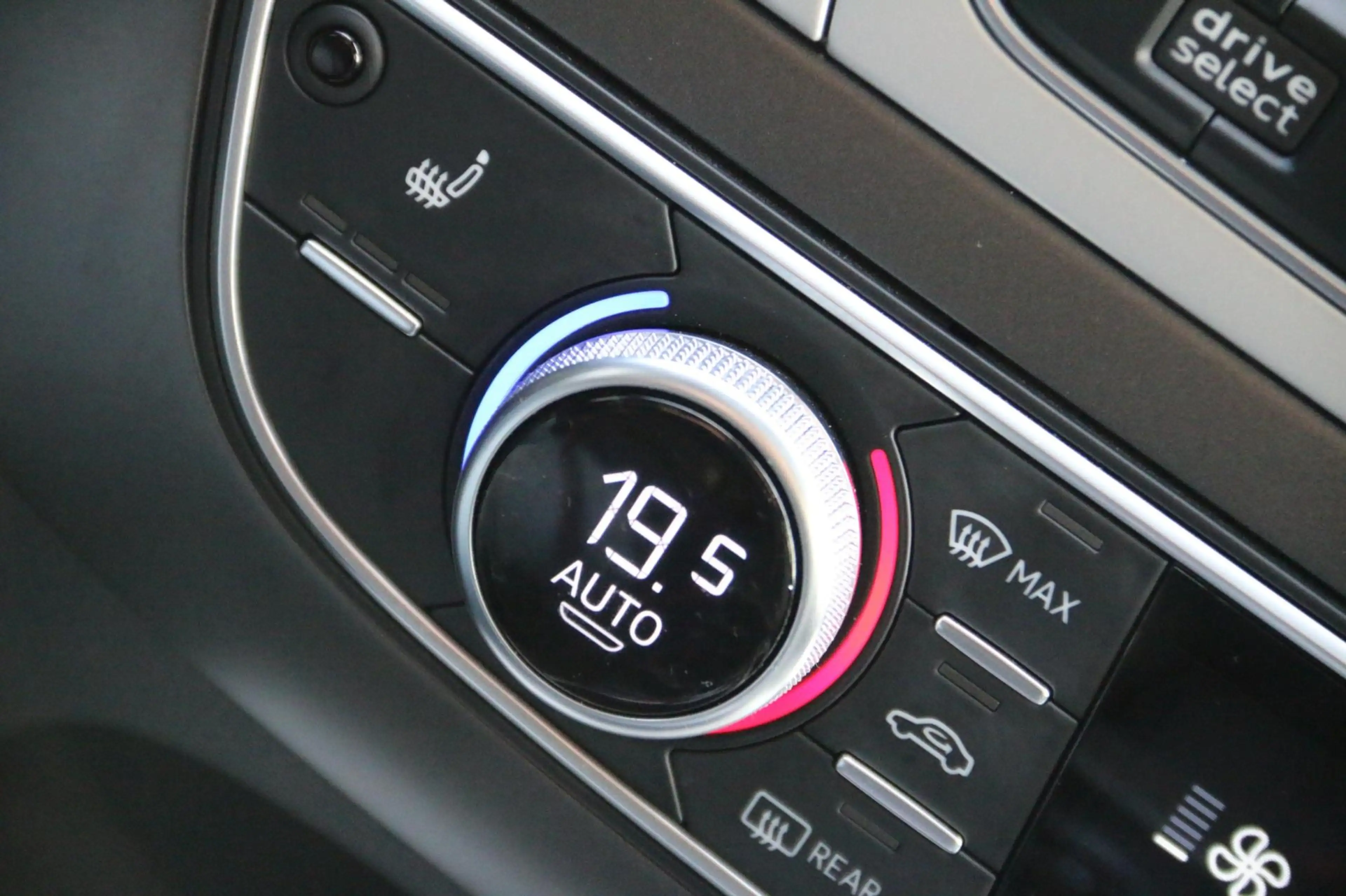 Audi Q7 e-tron 3.0 TDI quattro Premium PANO-DAK NL-AUTO NAP! — photo 17