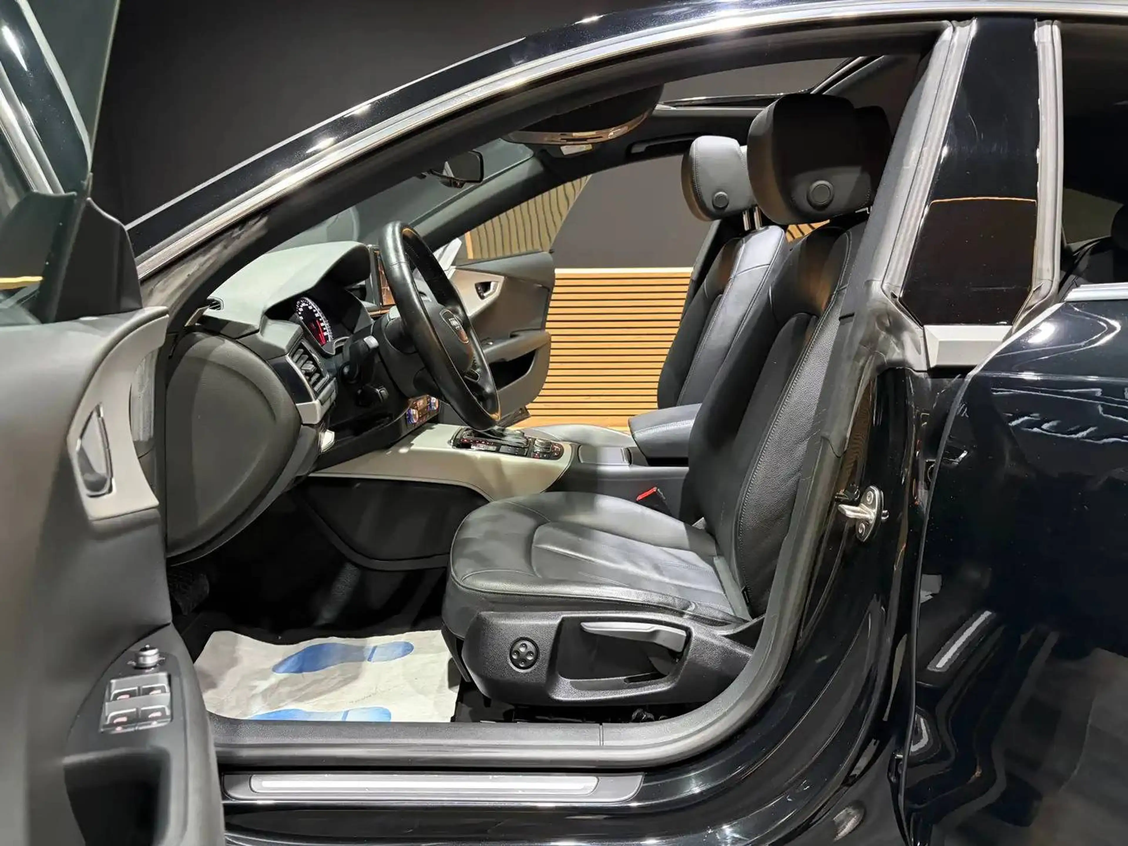 Audi A7 3.0 TDi V6 S tronic *TOIT OUV*SIEGE CHAUFF*1ER PROP*GARANTIE* — photo 7
