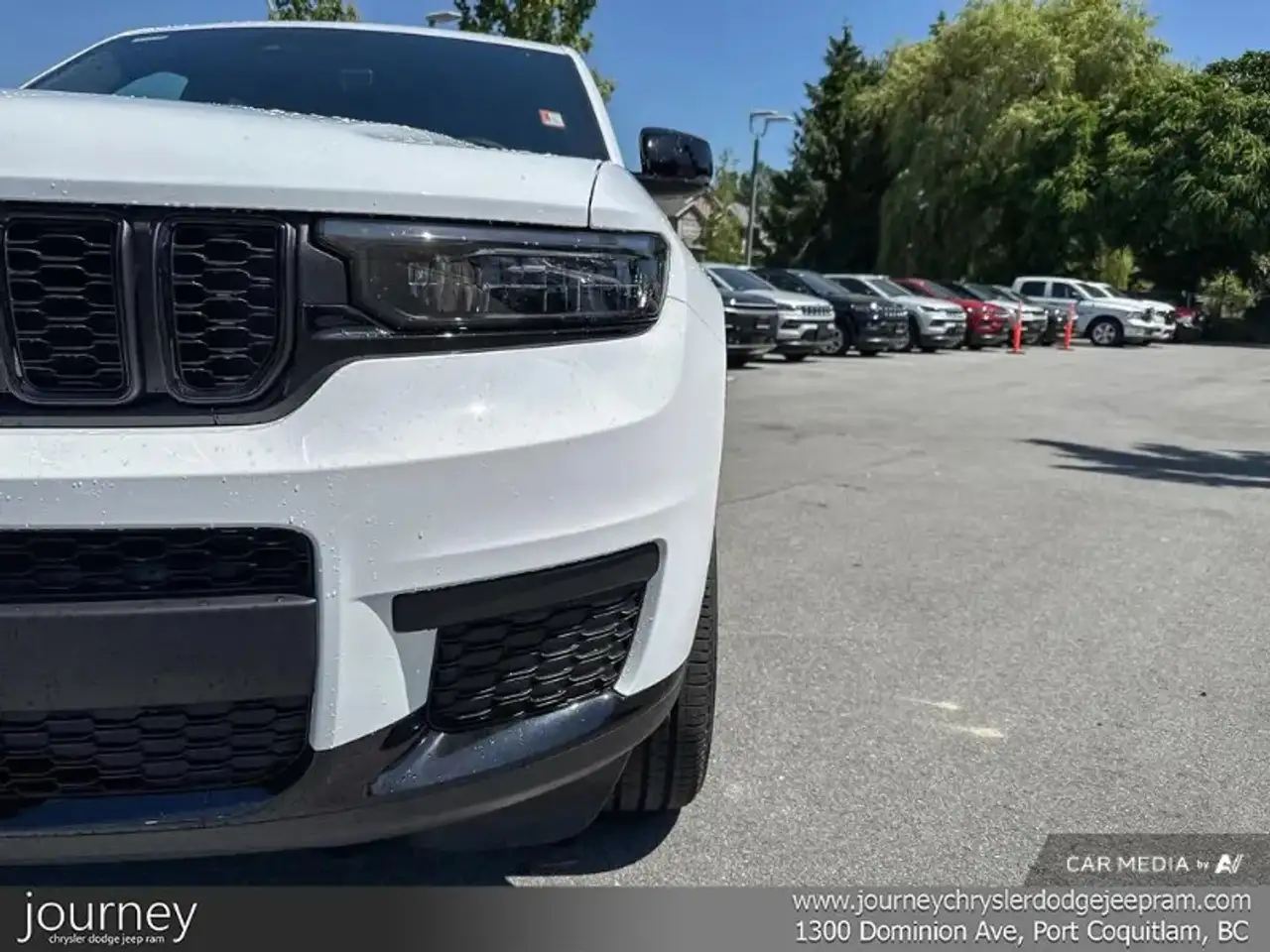 Jeep Grand Cherokee снимка Jeep Grand Cherokee