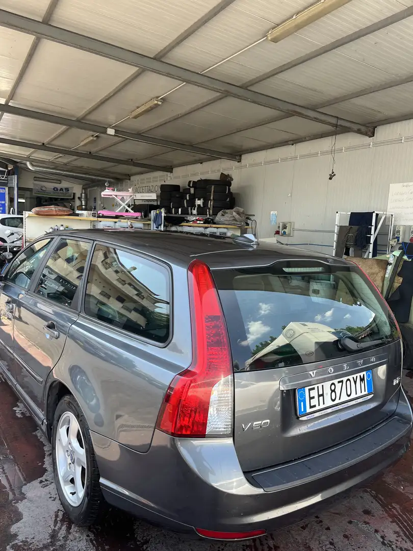 Volvo V50 1.6d drive R-design - 2