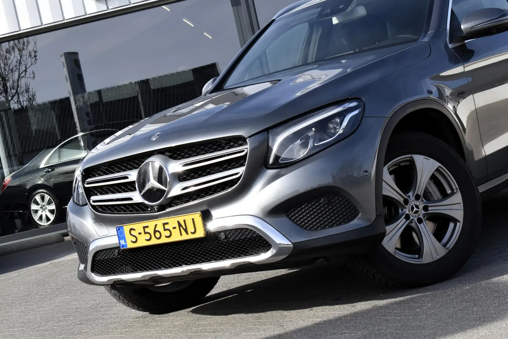 Mercedes-Benz GLC 350 350e 4MATIC Grau - 2