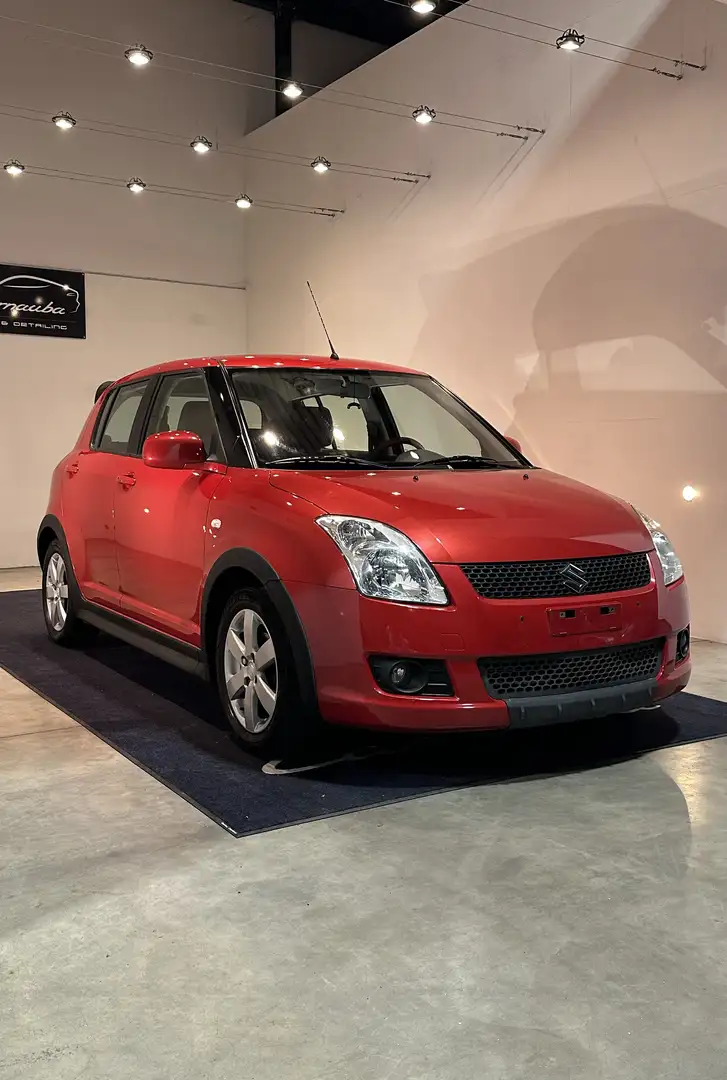 Suzuki Swift 1.3 A-M-T Comfort Redblack Rood - 1