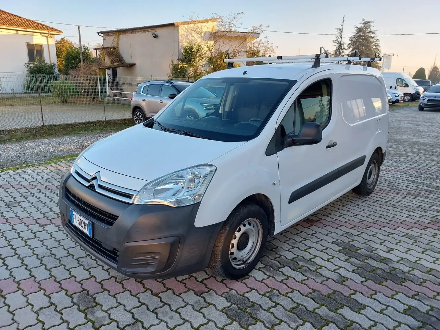 Citroen Berlingo VAN 1.6 Bhdi 100cv E6 CLIMA 3 posti / IVA esclusa Wit - 1