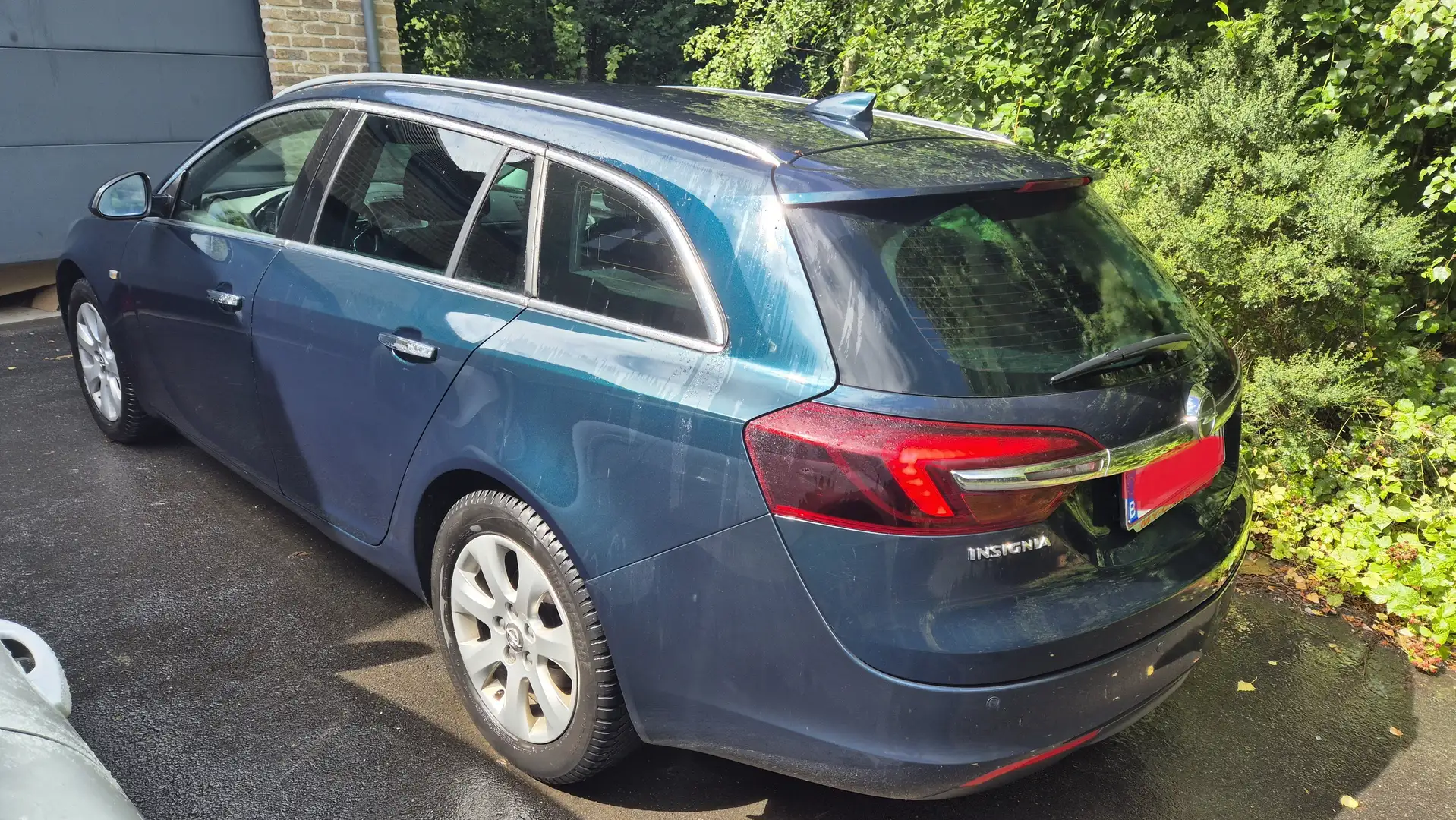 Opel Insignia Insignia Sports Tourer 1.6 CDTi ECOTEC Cosmo Vert - 2