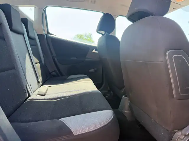 Peugeot 207 view 12