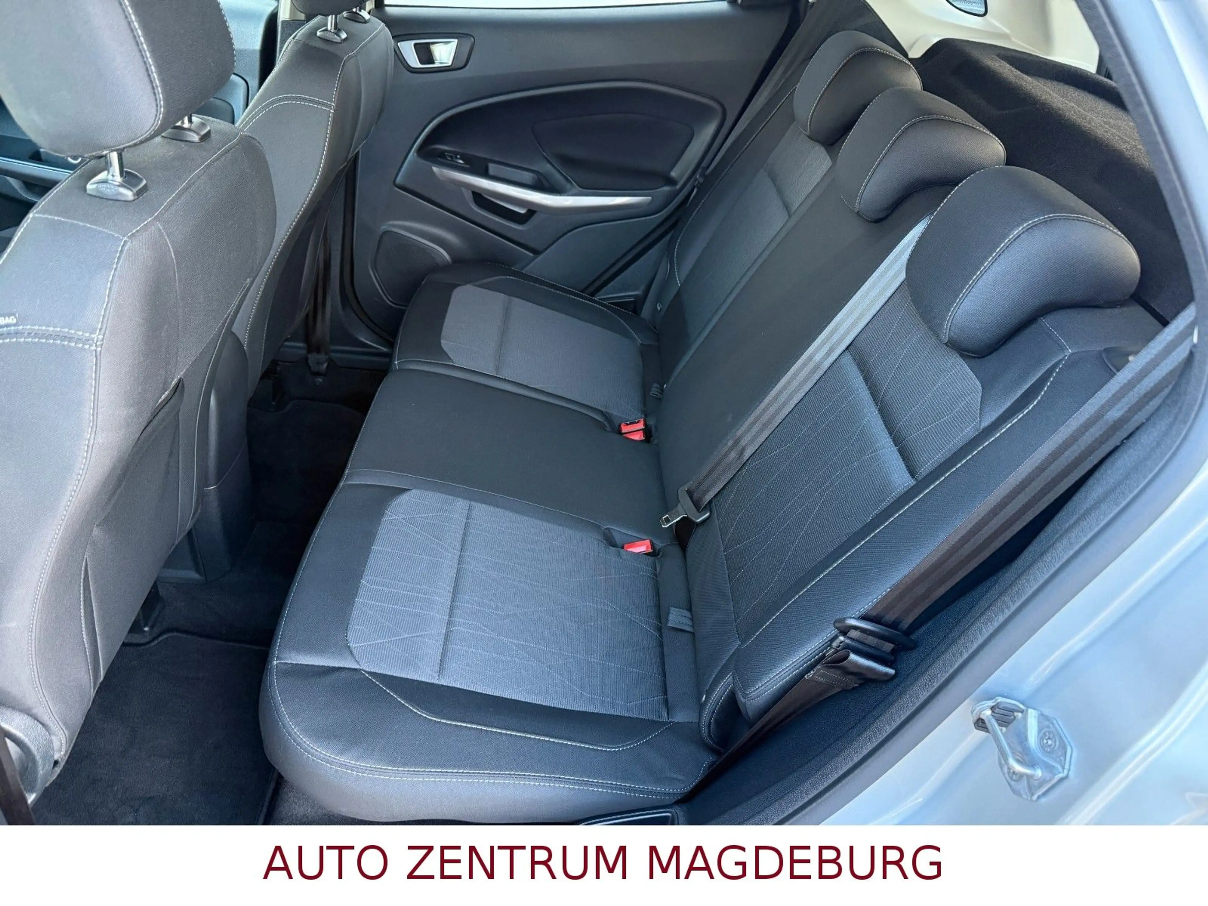 Ford EcoSport Cool & Connect *2.HAND*NAVI*TEMPOMAT* — photo 13